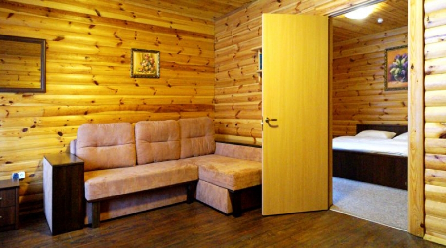 Отдельностоящий коттедж 13 на 4-х с террасой